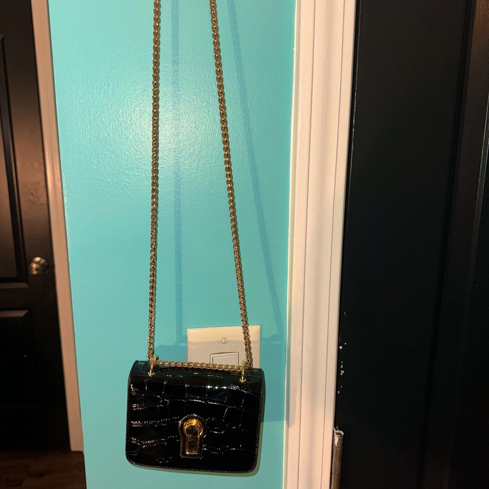 Small shoulder bag